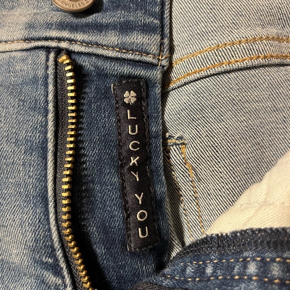 Lucky Jeans - Picture 2 of 6